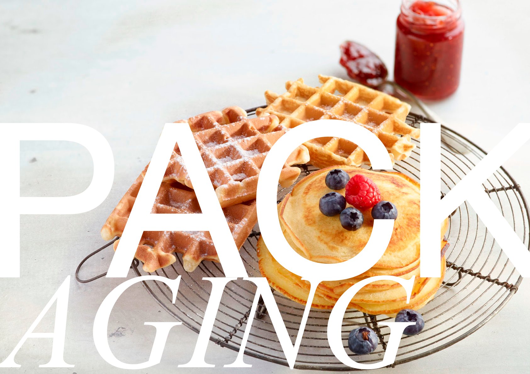 Foto de desayuno con waffles