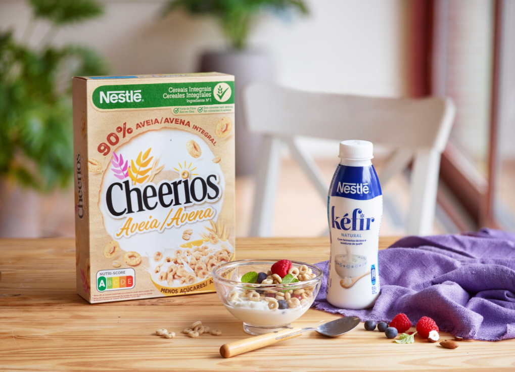 Foto de caja de Cheerios y yogur Kéfir