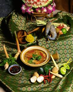 Tom Yam Kung, sopa agripicante con gambas. Cocina tailandesa (Tailandia).