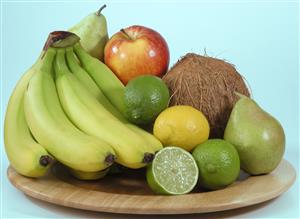 Frutero: coco, platanos, manzanas, limon, pera y limas.                              