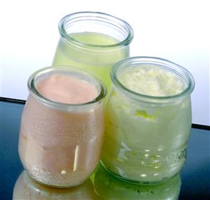 Yogures de frutas: de frambuesa, de platano y de limon.                             