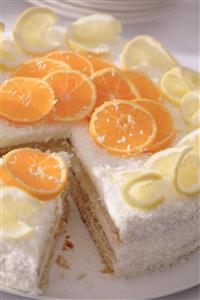 Pastel de coco con limon y naranja. Coconut gateau with lemon and orange. Receta disponible.