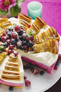 Redcurrant gateau, partly sliced