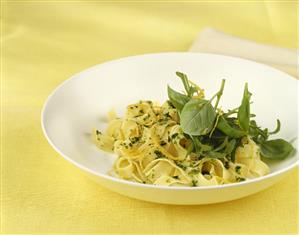 Pasta with herbs and lemon