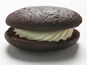 Whoopie pie (filled, round chocolate cakes, USA)