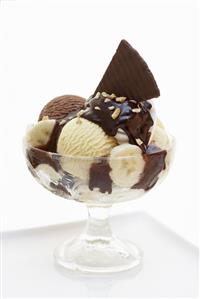 Chocolate banana sundae