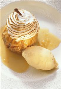 Baked Apple with Meringue Cover & Vanilla Mousse