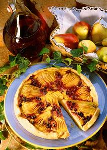 Pear tart with blackcurrants