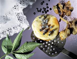 Elderberry Pancake and Deep Fried Elderberry Blossoms