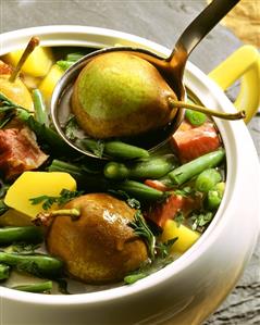 Pears, beans & bacon (North German stew with smoked pork rib)