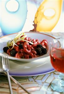 Noodles with blackberry sauce