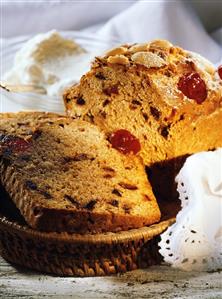 Russian honey cake with fruit