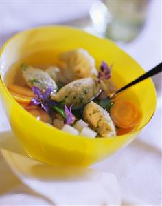 Vegetable soup with herb semolina dumplings (1)