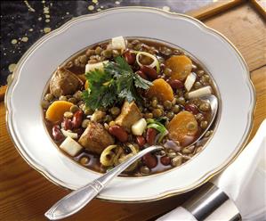 Lentil stew with kidney beans, carrots & meat (2)