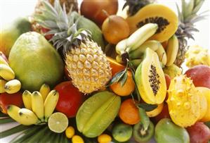 Lots of exotic fruits (1)