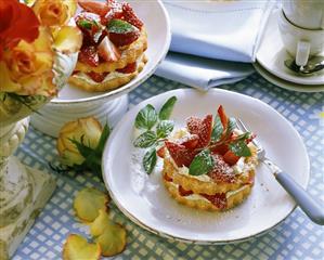 Strawberry tartlet with mascarpone cream (2)