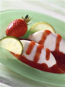 Yoghurt and lime mousse with strawberry sauce (1)