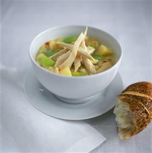 Spicy chicken soup with potatoes and leek (1)