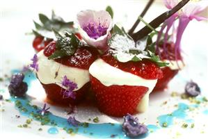 Strawberries with mascarpone stuffing