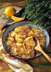 Lemon and thyme potatoes in the pan