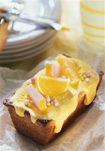 Lemon madeira cake with sweets as decoration (2)