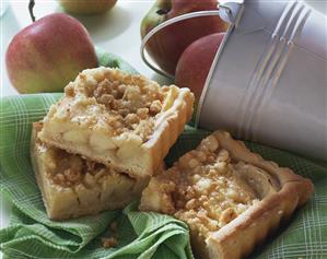 Several pieces of apple cake with crumble (2)