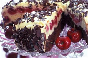 Snow White cake (cream gateau with cherries and chocolate)