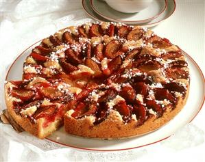 Berlin plum cake