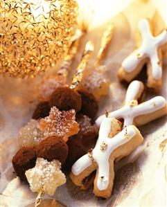 Truffle sticks and Xmas cookies (2)