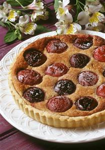 Plum tart with spices