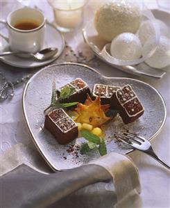 Spiced dominoes with mango and carambola (1)