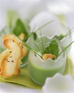 Broccoli and basil soup in Easter bowl (4)