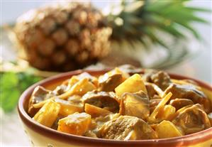 Spicy lamb curry with pineapple