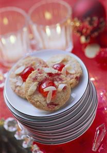 Almond cookies with candied cherries (2)