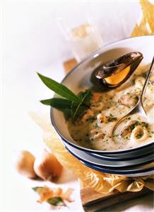 Mussel soup with white wine