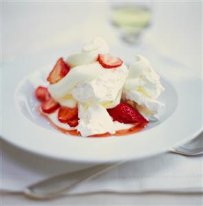 Fresh strawberries with cream