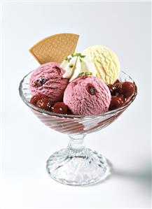 Cherry ice cream sundae