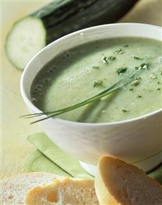 Cold cucumber soup with herbs (1)