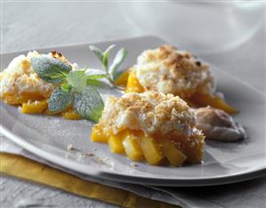 Peach crumble