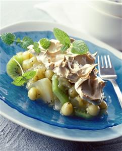 Green fruit jelly with meringue topping