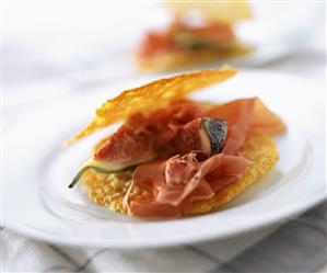 Antipasto con cialde di parmigiano (Filled Parmesan wafers)