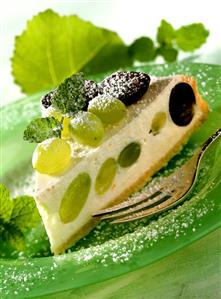 A piece of quark cake with grapes (2)