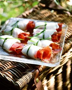 Melon and ham rolls (honeydew melon and air-dried ham)