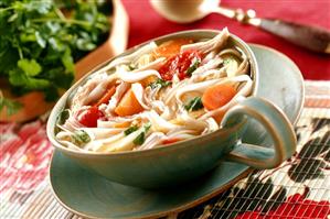 Spicy chicken and rice noodle soup