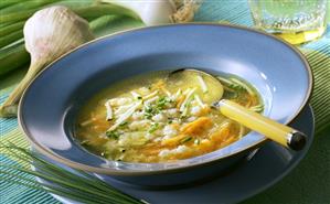 Minestra di verdure (Noodle soup with carrot and courgette)