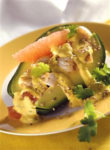 Avocado with scallops and grapefruit (1)