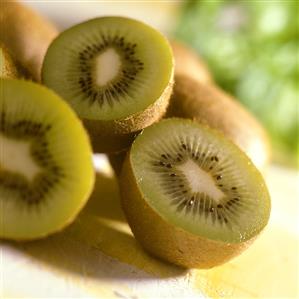 Halved kiwi fruits