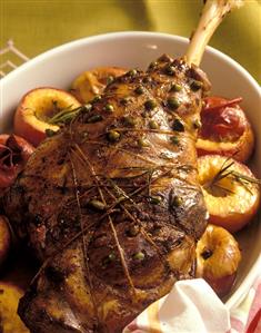 Leg of lamb with pistachios and rosemary peaches