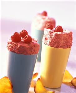 Cold raspberry souffle