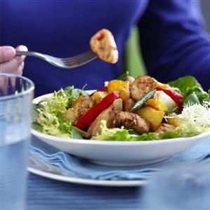 Salad leaves with chicken breast, pineapple, peppers & beans